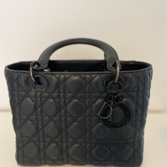 Medium Lady Dior Matte Bag - Picture 2 of 11